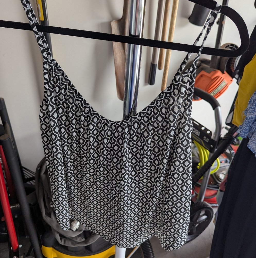 H&M White And Black Printed Tank Size Medium